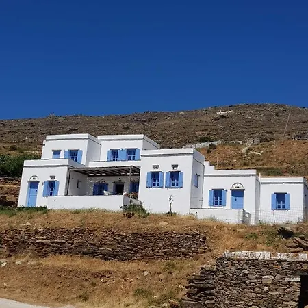 Private Paradise With Stunning View Istérnia
